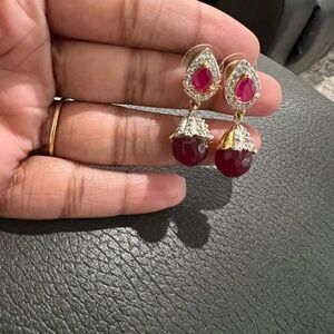 NWOT Semi precious stones party earrings.
